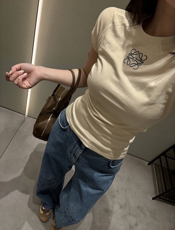 로에베 슬림핏 라운드넥 로고 티셔츠 001-183897