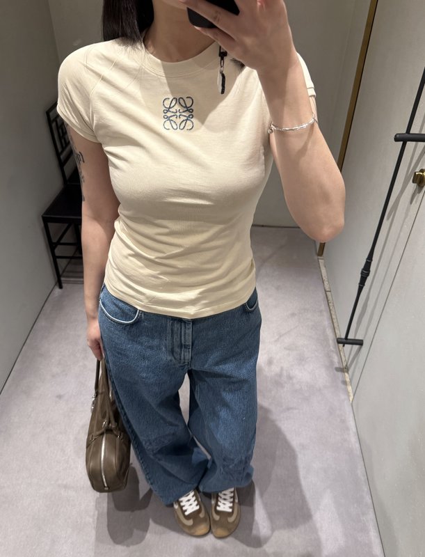 로에베 슬림핏 라운드넥 로고 티셔츠 001-183897