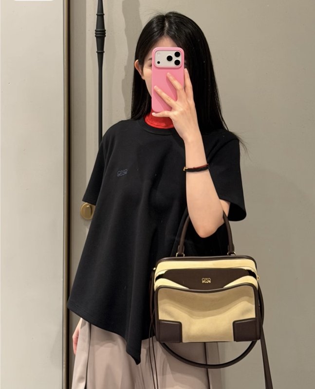 로에베 로고 자수 불규칙 반팔 티셔츠 001-184026