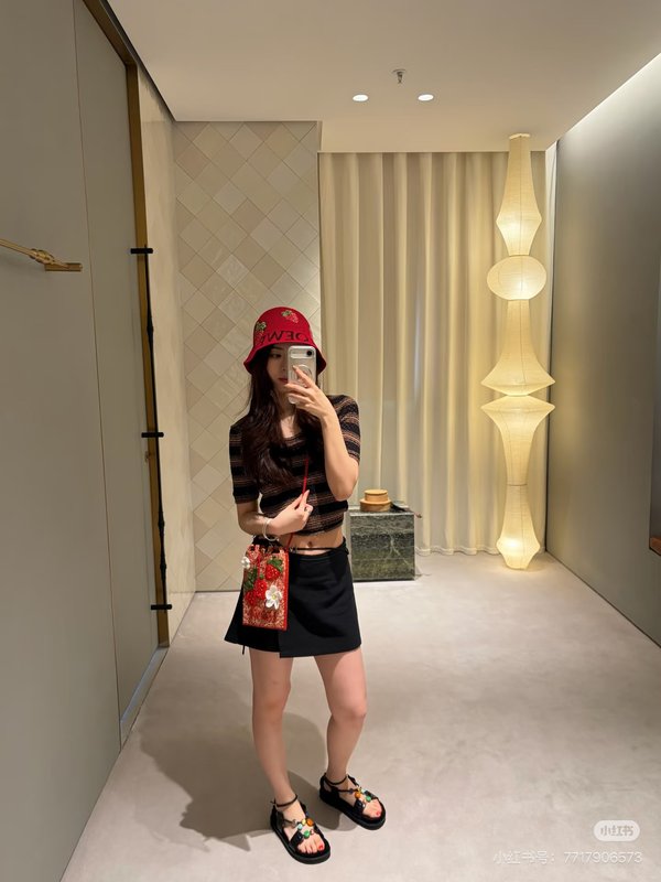 로에베 블랙 브라운 스트라이프 니트 반팔 001-184028