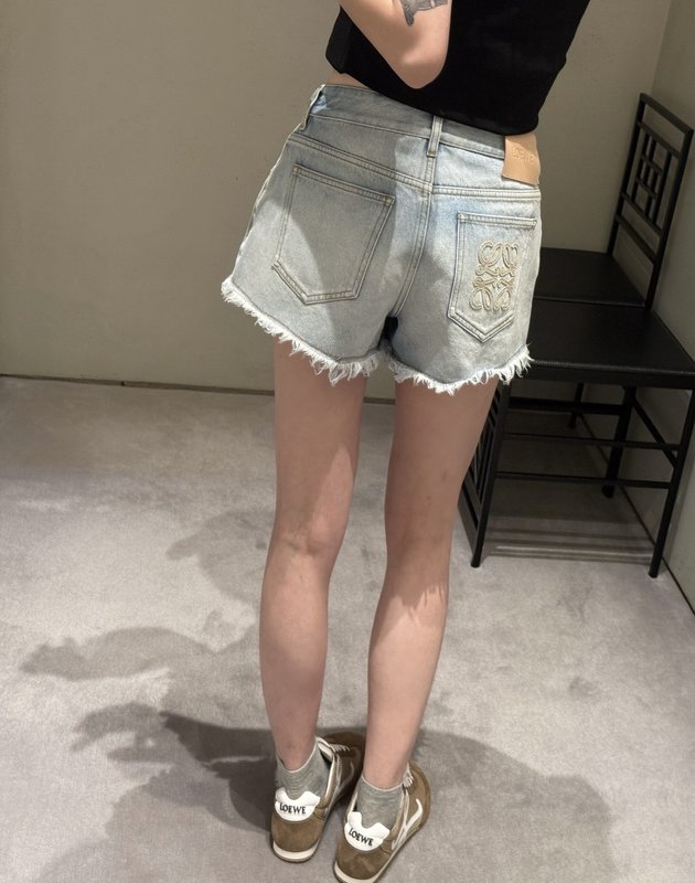 로에베 여름 연청 워싱 데님 숏팬츠 001-184058