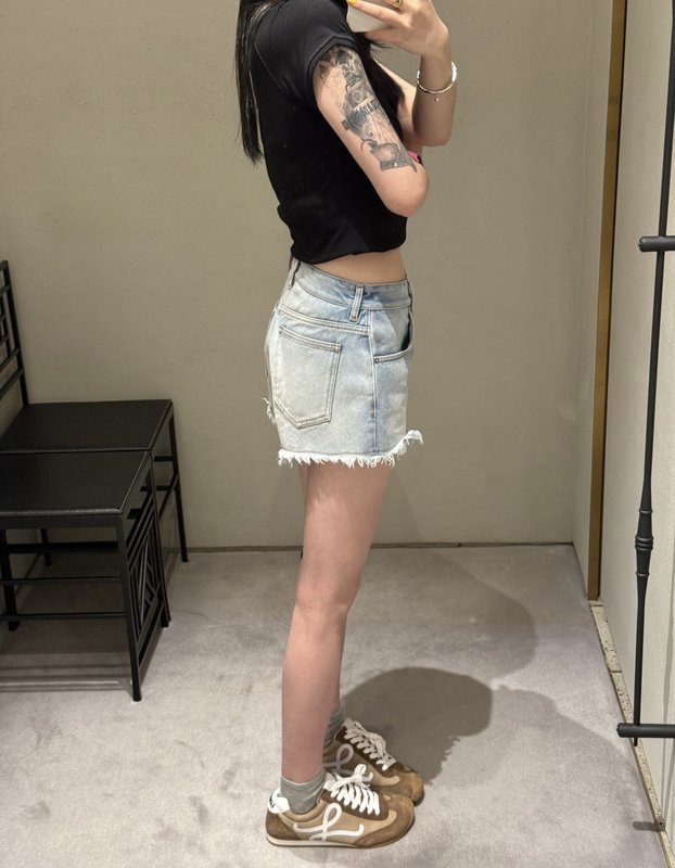 로에베 여름 연청 워싱 데님 숏팬츠 001-184058