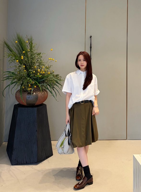 로에베 올리브그린 불규칙 버블 스커트 001-184061