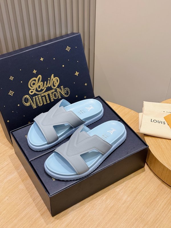 LV 오아시스 스웨이드 뮬 남성용 샌들 001-185351