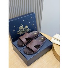 LV 오아시스 스웨드 레더 샌들 001-185376