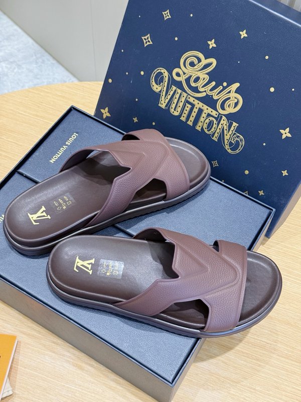 LV 오아시스 스웨드 레더 샌들 001-185376