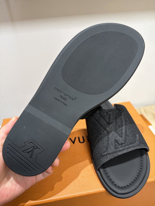 루이비통 스타일 소牛皮 스웨이드 V 타입 슬라이드 001-185405