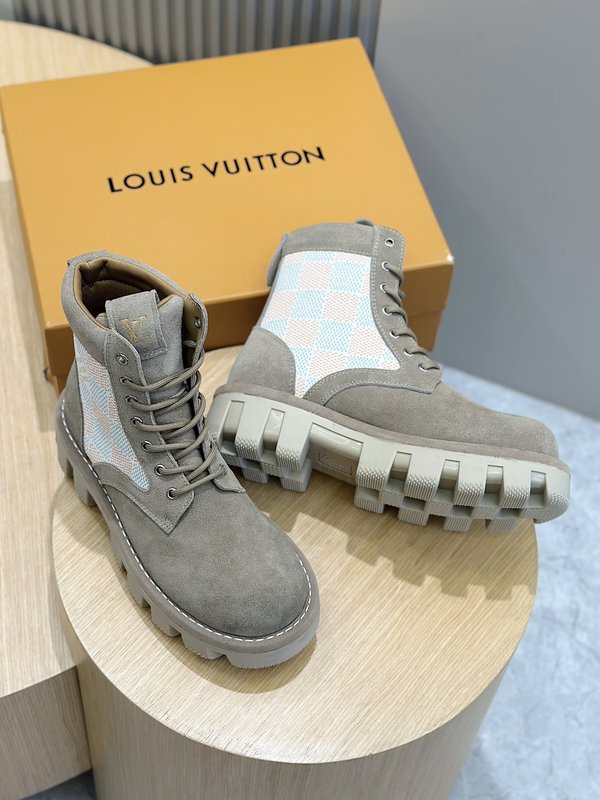 LV 체커 남성 스웨이드 플랫 부츠 001-185502
