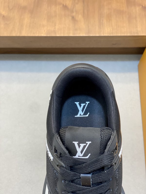 LV 트레이너 남성 운동화 001-185542