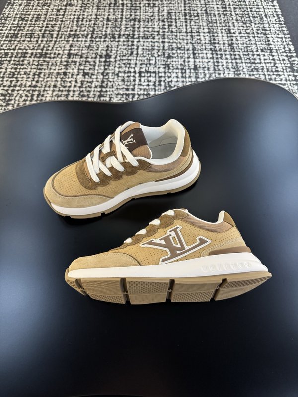 LV P600 2025 년신형 남성 스니커즈 001-185555
