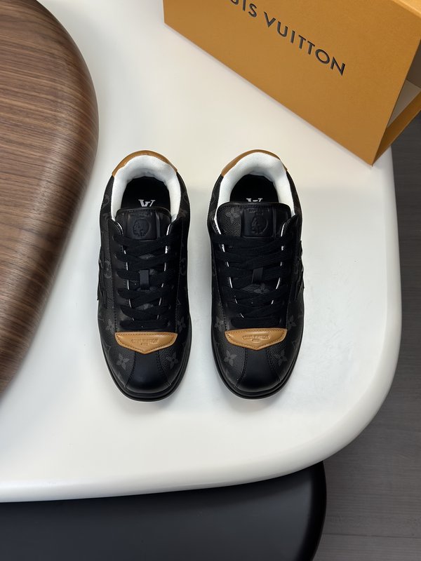루이비통 클래식 런웨이 남성화 001-185604