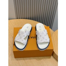 LV P600 오아시스 스웨이드 슬라이드 001-185685