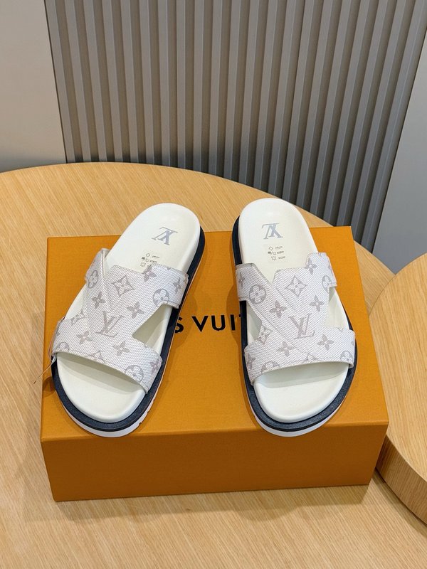 LV P600 오아시스 스웨이드 슬라이드 001-185685