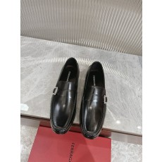 페라가모 수입 소가죽 클래식 로퍼 001-185695