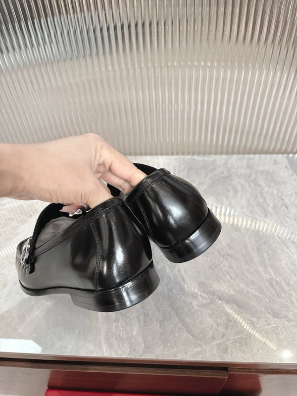 페라가모 수입 소가죽 클래식 로퍼 001-185695