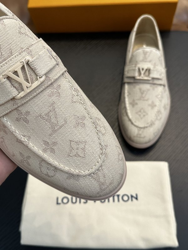 LV 남성 클래식 모노그램 로퍼 001-185737