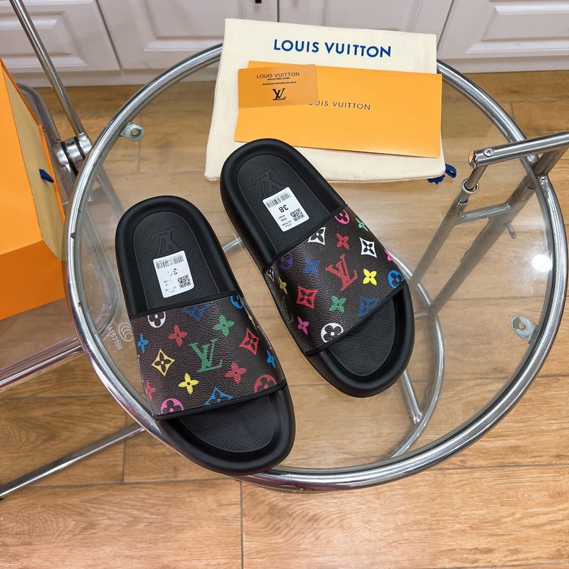 LV 루이비통 모노그램 엠보싱 러버 슬리퍼 001-185793