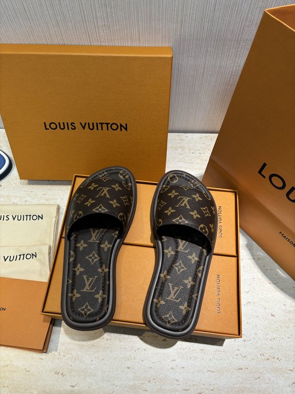 LV P530 오아시스 모노그램 샌들 001-185797