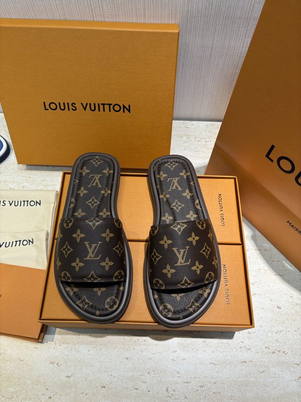 LV P530 오아시스 모노그램 샌들 001-185797