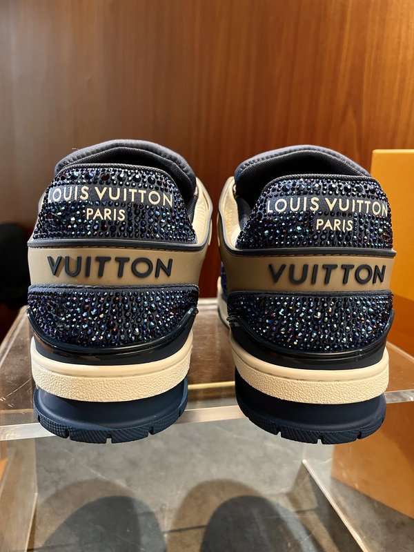 LV24 트레이너 한정판 스니커즈 001-185895