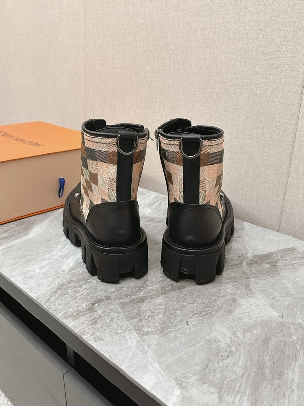 루이비통 두꺼운 밑창 커플 하이톱 가죽 신발 001-185906