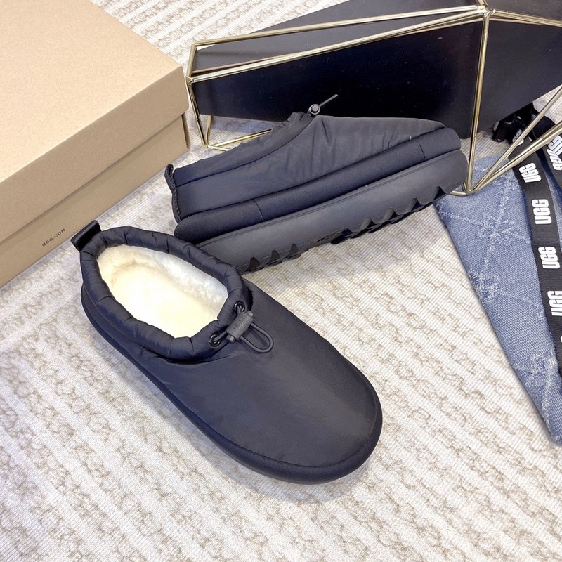 UGG F22 클래식 맥시 숏 부츠 001-185966