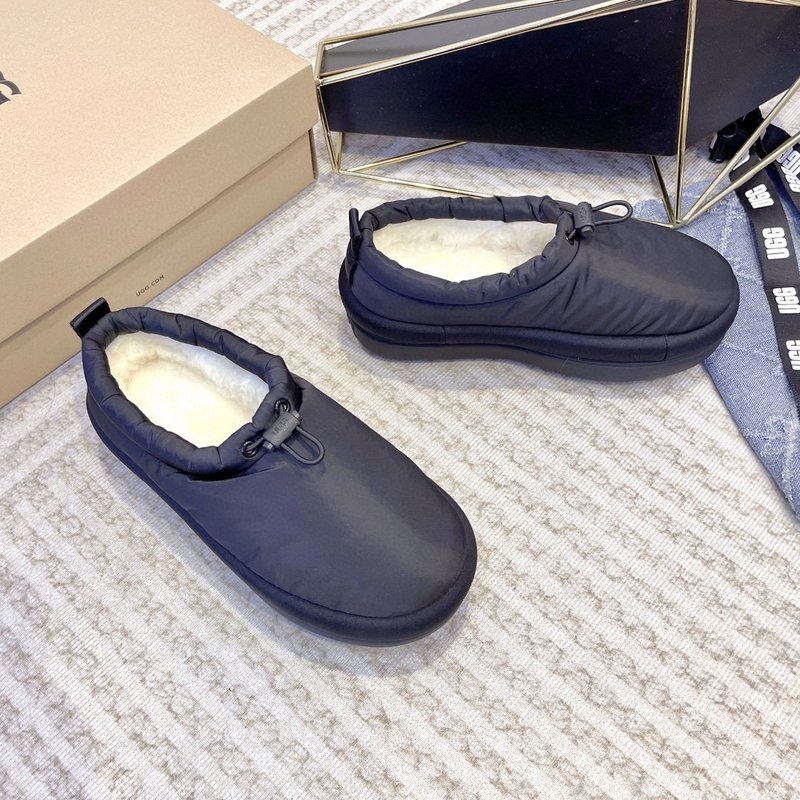 UGG F22 클래식 맥시 숏 부츠 001-185966