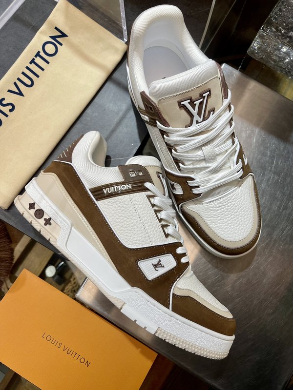 LV 트레이너 매트 브라운 스니커즈 001-185981