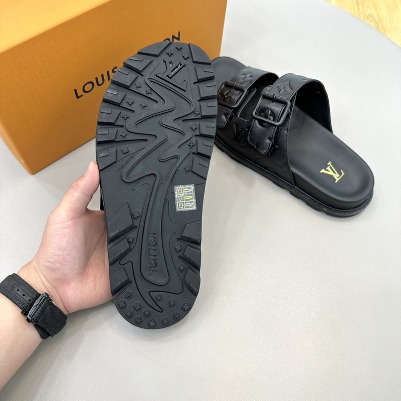 LV 트레이너 시리즈 가죽 샌들 001-186050