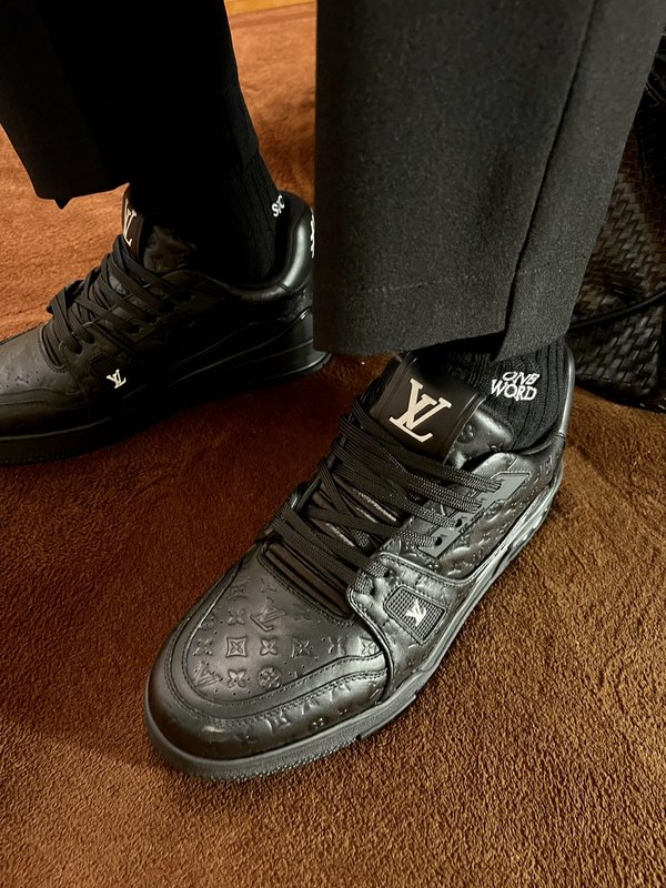 LV 트레이너 남성용 운동 농구화 001-186110