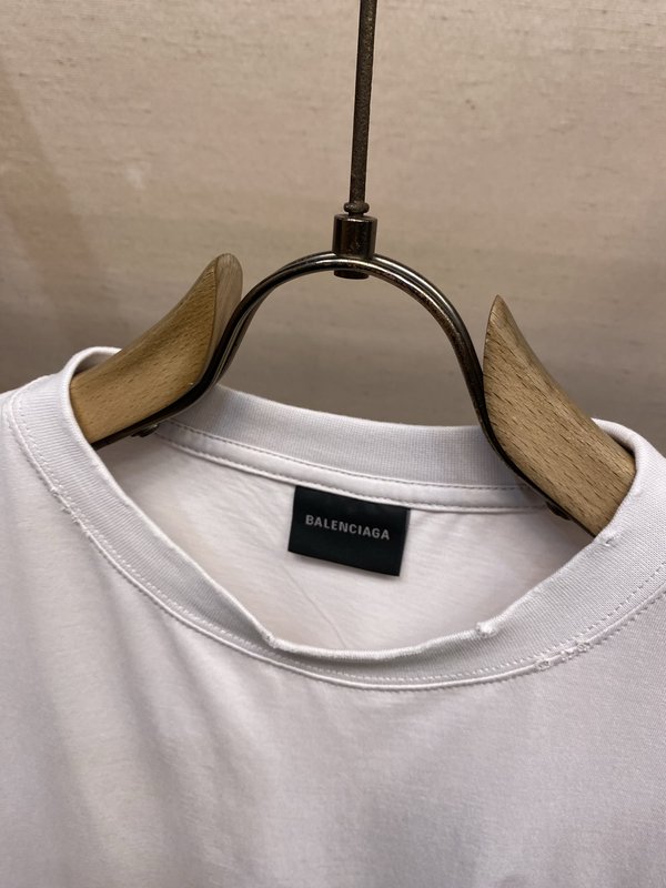 발렌시아가 빈티지 워싱 라운드 넥 반팔 티셔츠 001-186158