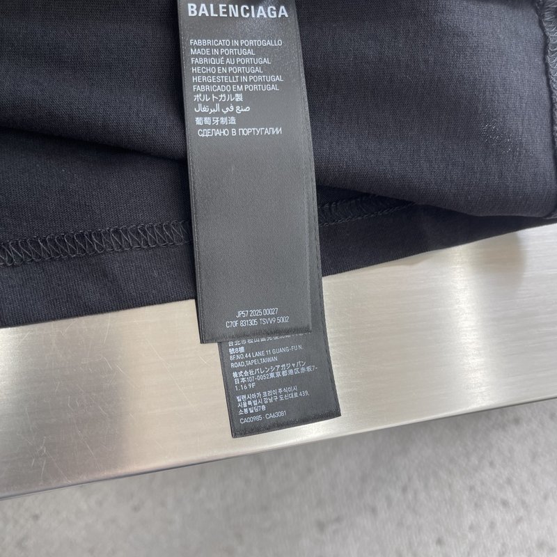 발렌시아가 커시브 자수 반팔 티셔츠 001-186229