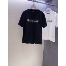 발렌시아가 가슴 더블 로고 자수 오버사이즈 반팔 티셔츠 001-186405