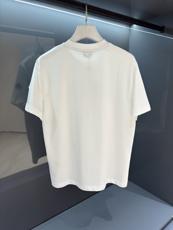 Moncler 남성 라운드넥 자수 반팔 티셔츠 001-186412