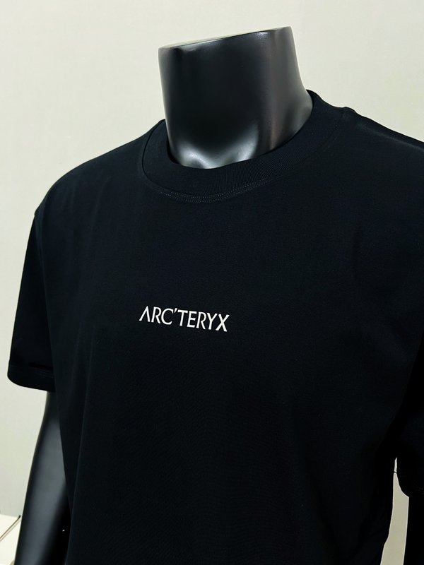 아크테릭스 여름 라운드넥 반팔 티셔츠 001-186605