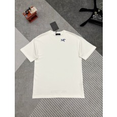 아크테릭스 자수 면 반팔 티셔츠 001-186631