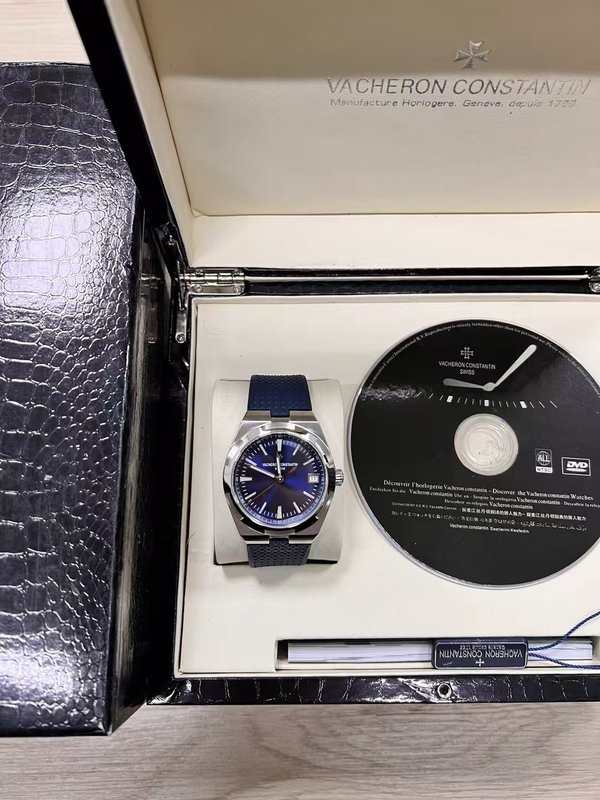 바쉐론 콘스탄틴 오버시스 블루 다이얼 시계 001-187568