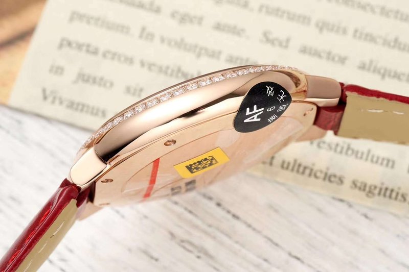 까르띠에 발롱블루 33mm 스테인리스 스틸 시계 001-187655