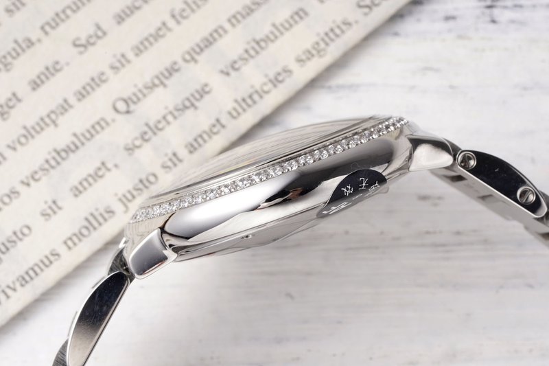 까르띠에 발롱 블루 33mm 스테인리스 스틸 시계 001-187728