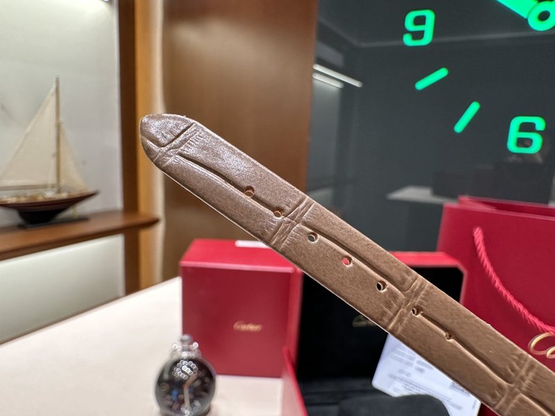 까르띠에 바그누아르 쿼츠 시계 001-187773