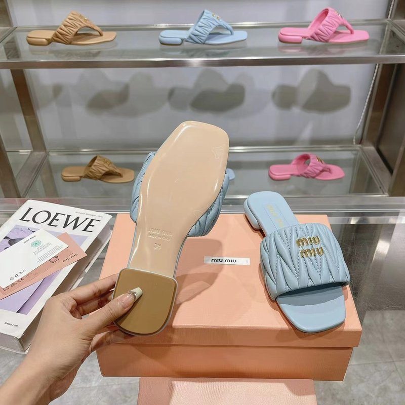 미우미우 퀼팅 램스킨 플랫 샌들 슬리퍼 001-188297