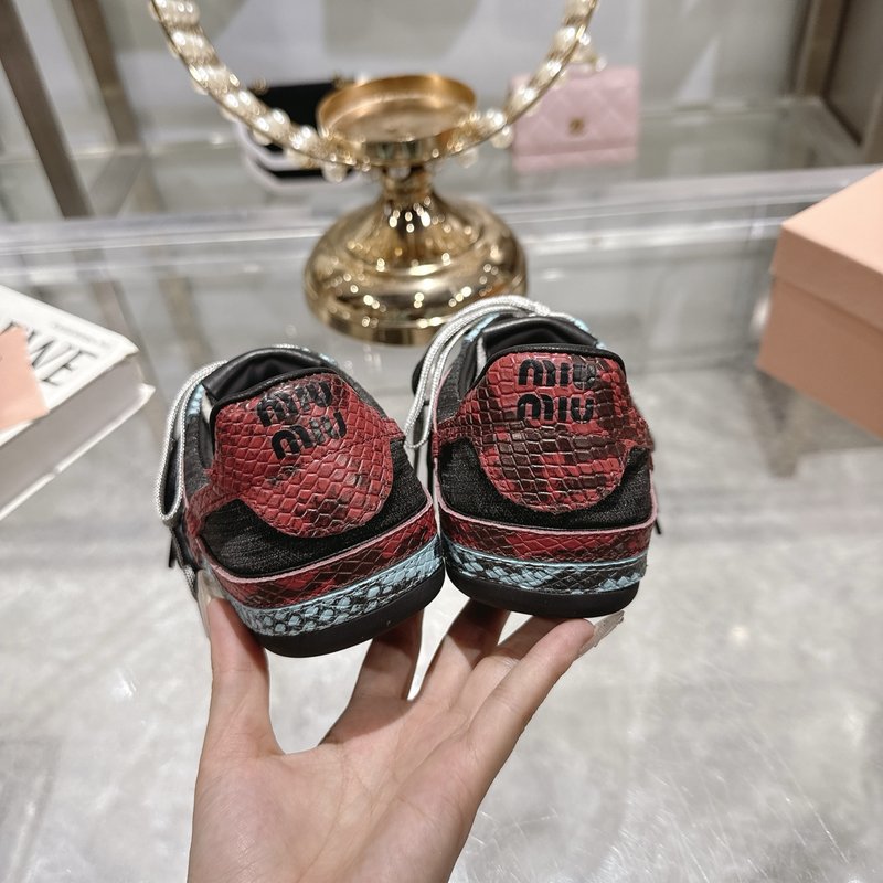 미우미우 봄여름 신상 레이스 운동화 001-188378
