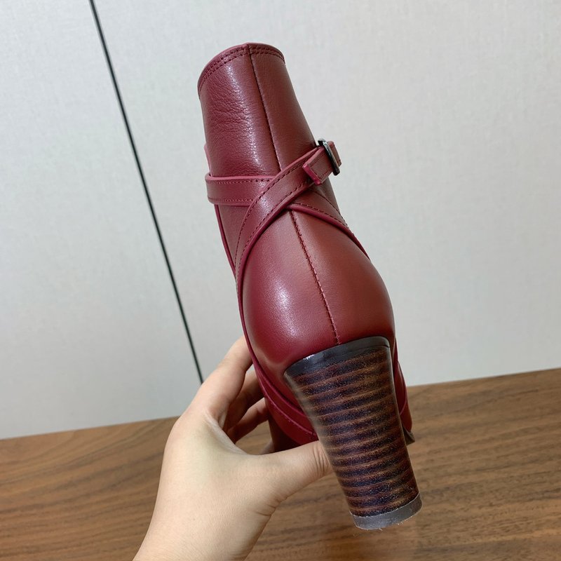 로로피아나 소가죽 하이힐 앵클부츠 001-188510
