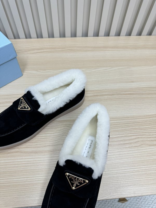 프라다 가을 겨울 울 칼라 로퍼 001-188569