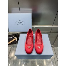 프라다 에나멜 스웨이드 메리제인 샌들 001-188672
