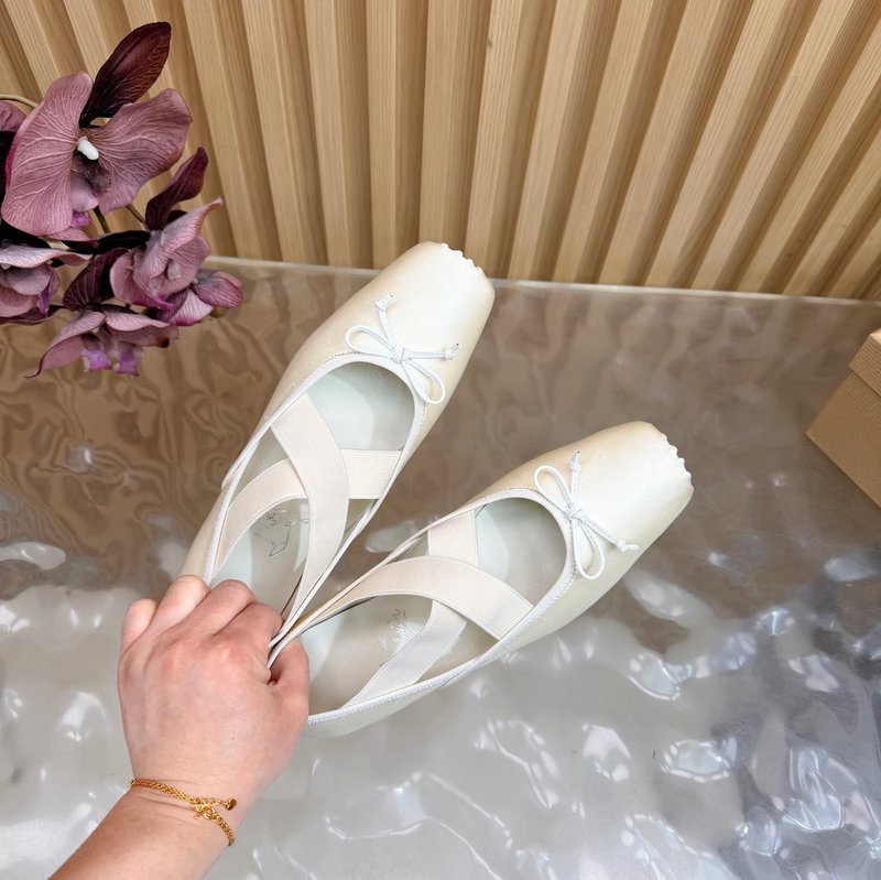 2025 봄여름 실크 발레리나 하이힐 001-189033