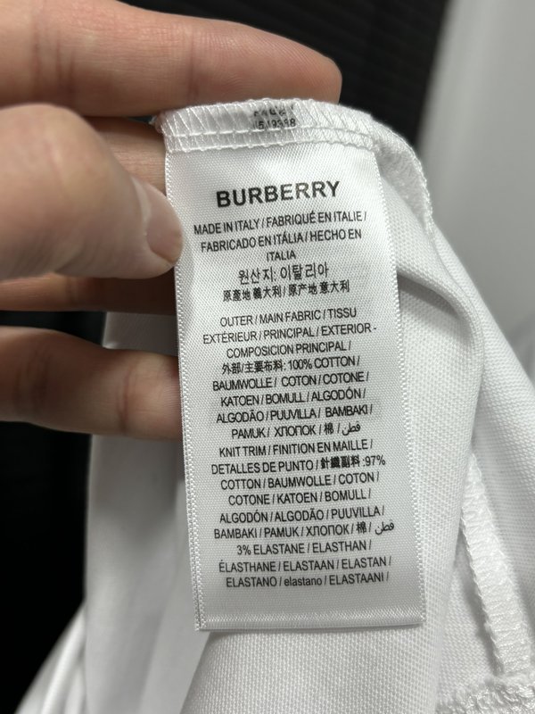 버버리 라운드넥 자수 반팔 티셔츠 001-189093