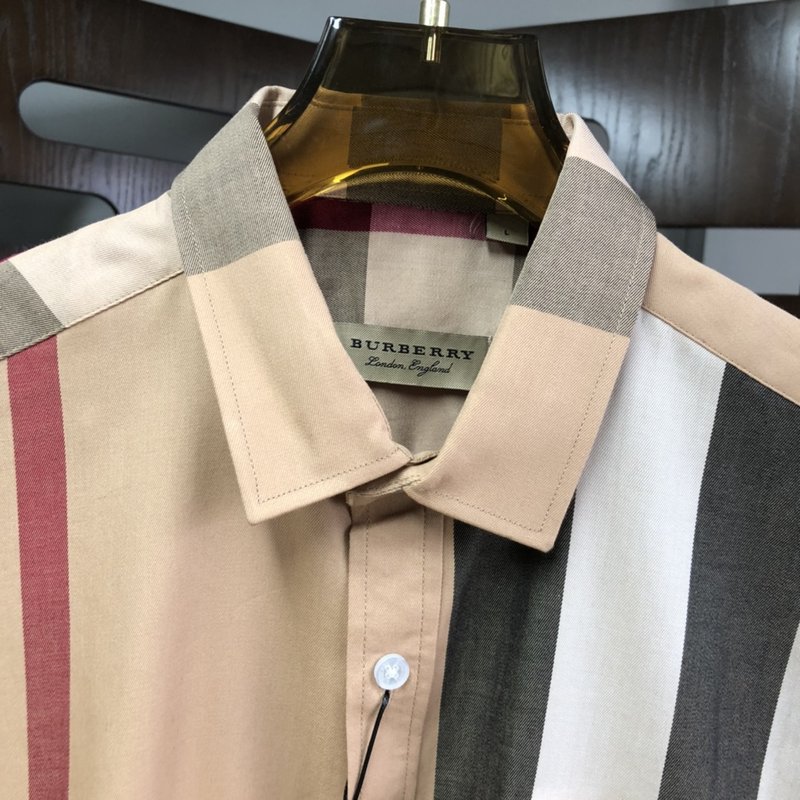 버버리 클래식 체크 반팔 셔츠 001-189215