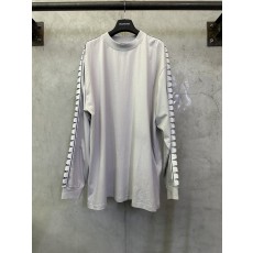 발렌시아가 자수 로고 긴팔 티셔츠 001-189370
