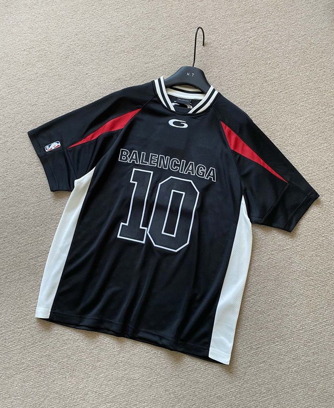 발렌시아가 NBA 콜라보 컬러 블록 오버핏 티셔츠 001-189392